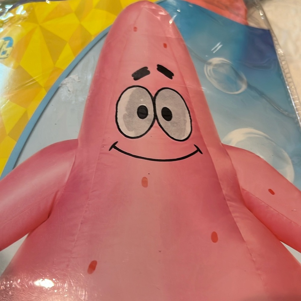 Patrick inflatable costume - battery operated fan